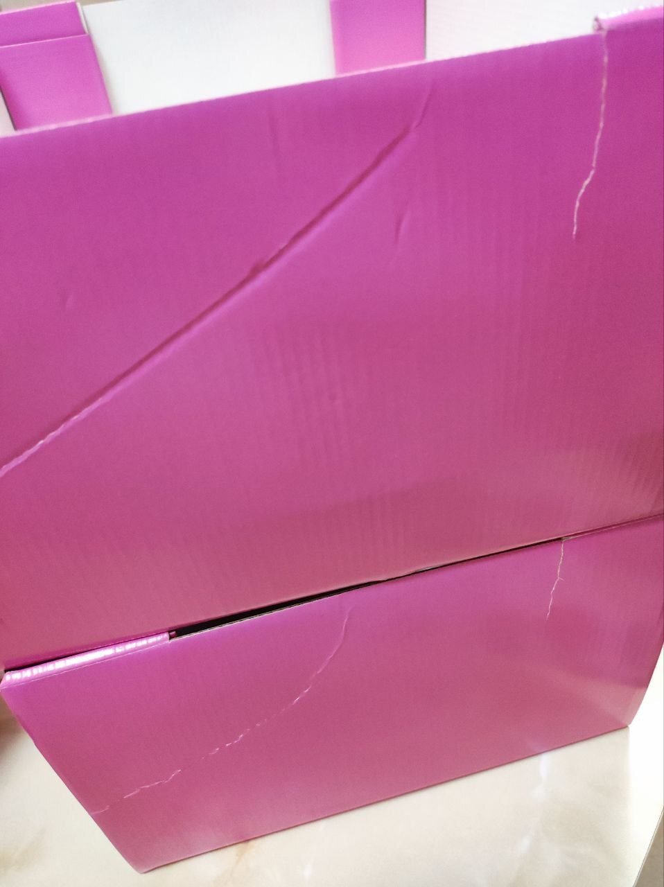 Фотография покупателя товара Складная коробка, розовая, 31.2×25.6×16.1 см - Фото 2