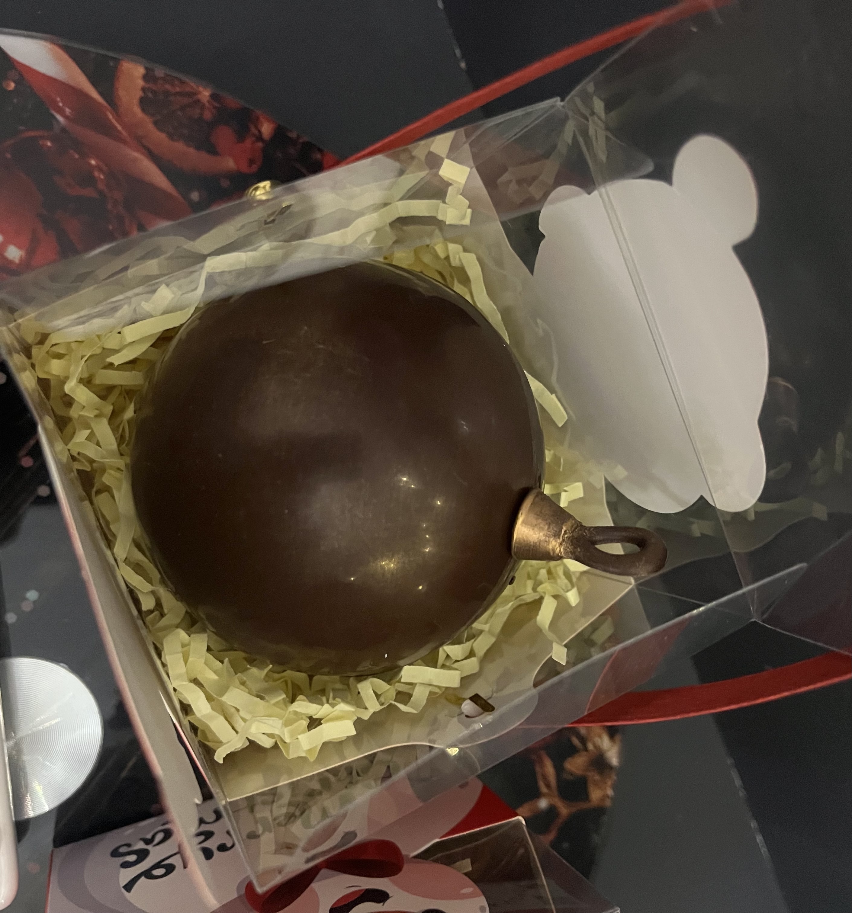 Фотография покупателя товара Коробка подарочная новогодняя складная ПВХ с ручками, «Снеговик», 9×9×9.5 см - Фото 4