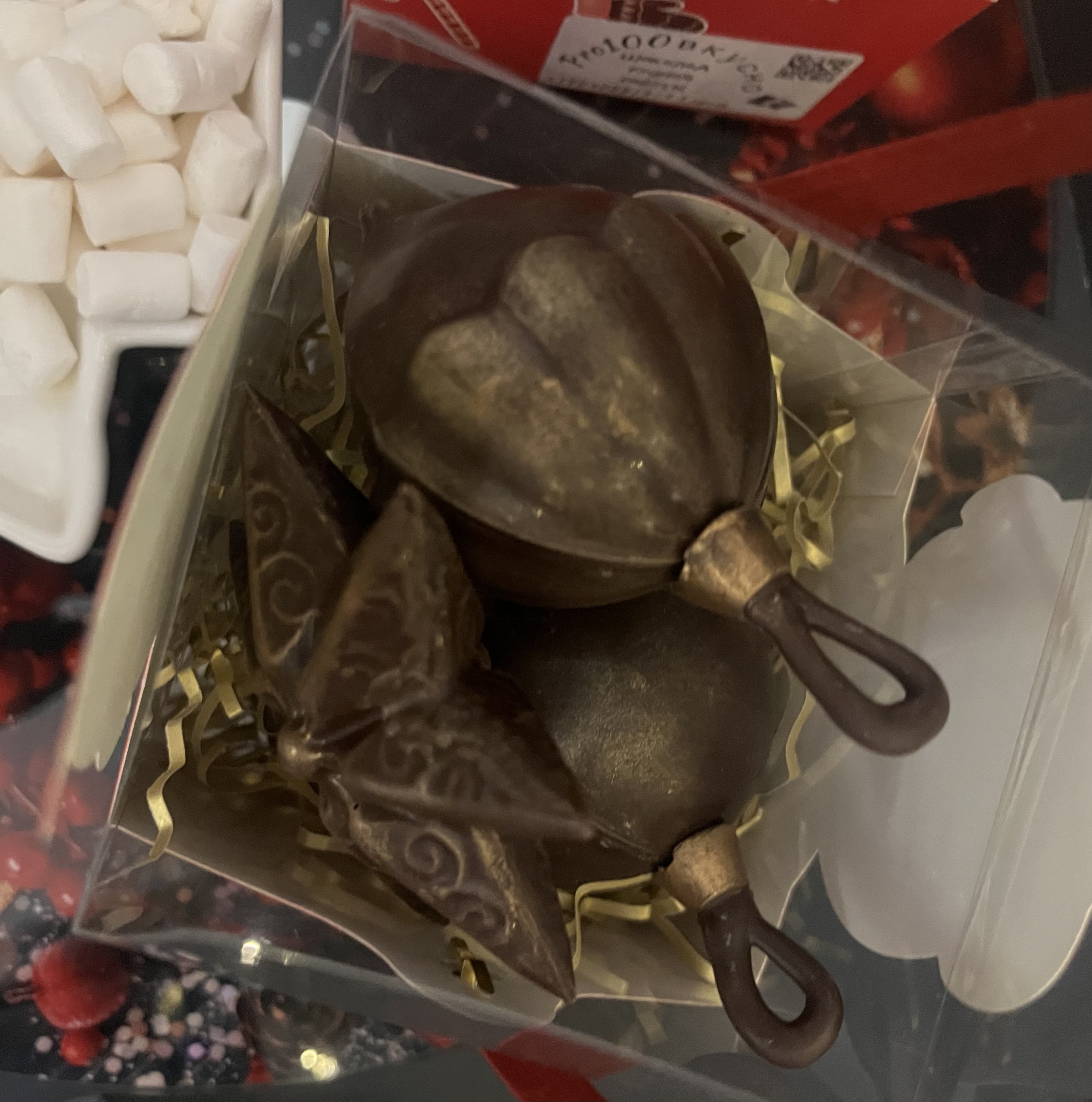 Фотография покупателя товара Коробка подарочная новогодняя складная ПВХ с ручками, «Снеговик», 9×9×9.5 см - Фото 5