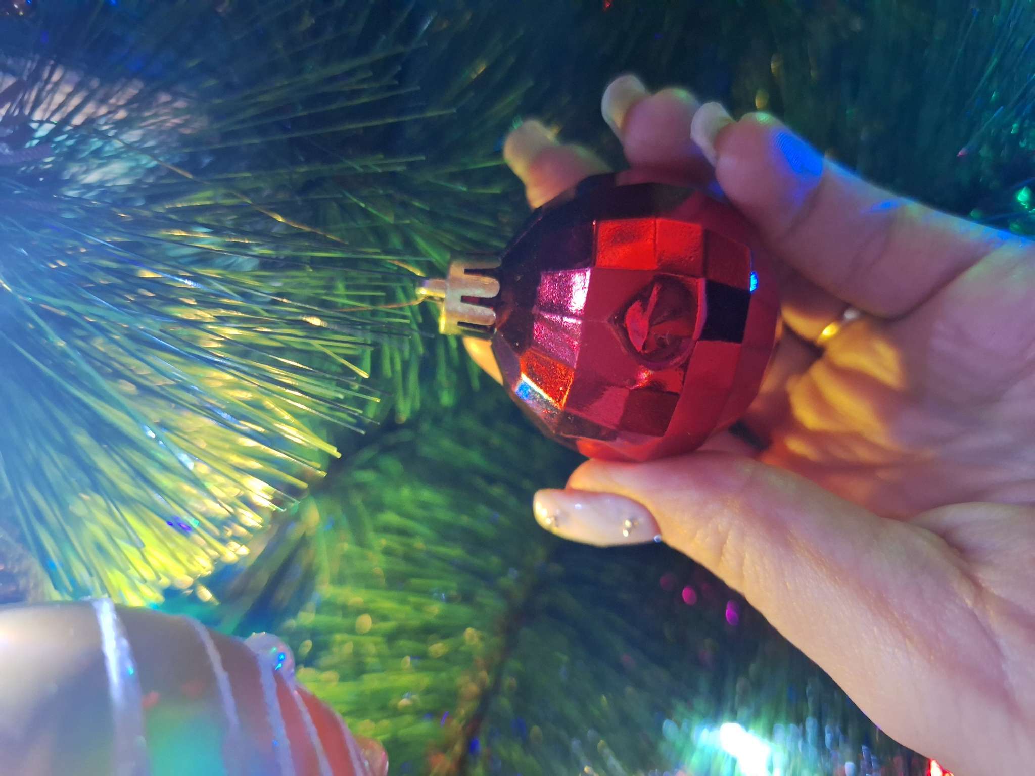 Фотография покупателя товара Ёлочные игрушки «Диско МИКС», шары новогодние, d=4 см, набор 24 шт., красный - Фото 9