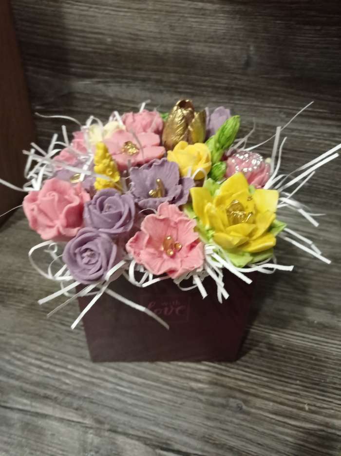 Фотография покупателя товара Коробка подарочная для цветов с PVC крышкой, упаковка, «With love», 12 х 12 х 12 см - Фото 1