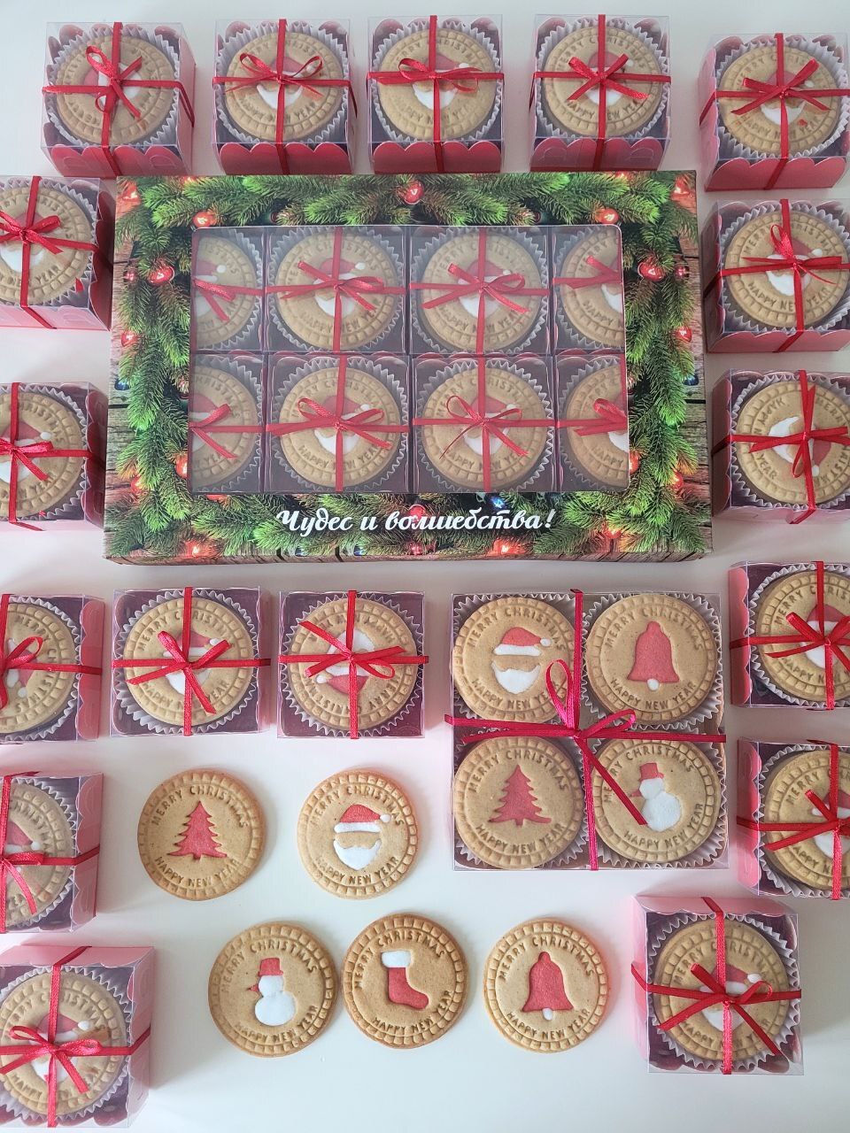 Фотография покупателя товара Коробка для печенья «Мир полон чудес», 7×7×3 см, Новый год - Фото 2