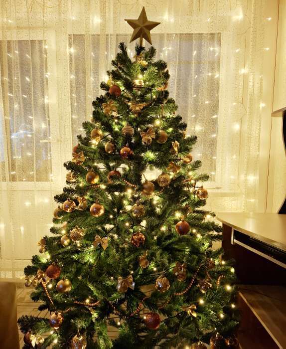 Фотография покупателя товара Искусственная ёлка «ЕлкиТорг. Дивная», 150 см, d нижнего яруса 115 см, 420 ПВХ веток на крючках - Фото 1