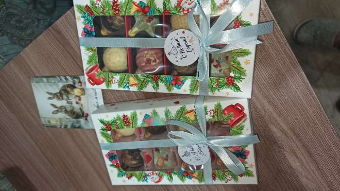 Фотография покупателя товара Коробка под 8 конфет «С Новым годом!», 9.8×17.7×3.5 см - Фото 1