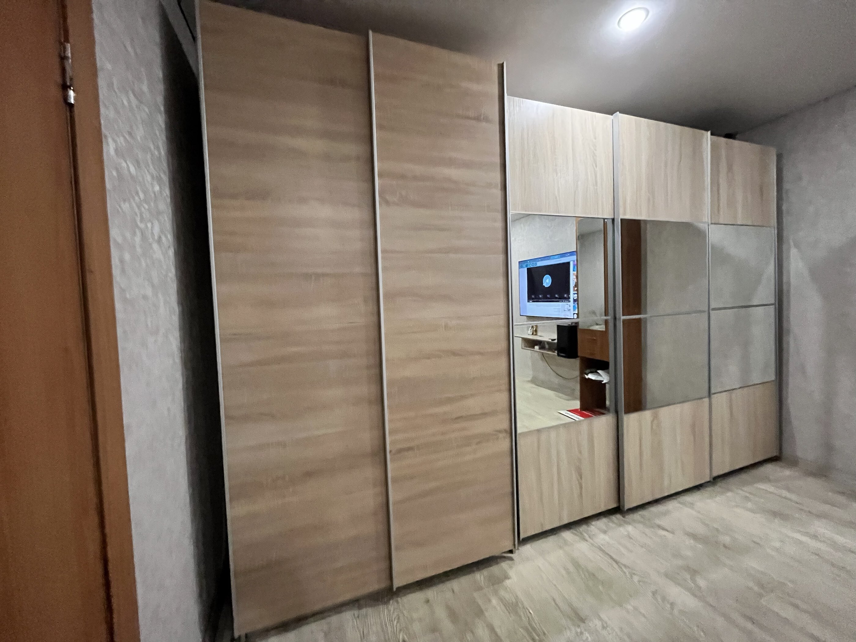 Фотография покупателя товара Шкаф-купе «Прайм», 1400×570×2300 мм, 2-х дверный, ЛДСП, цвет серый диамант - Фото 7