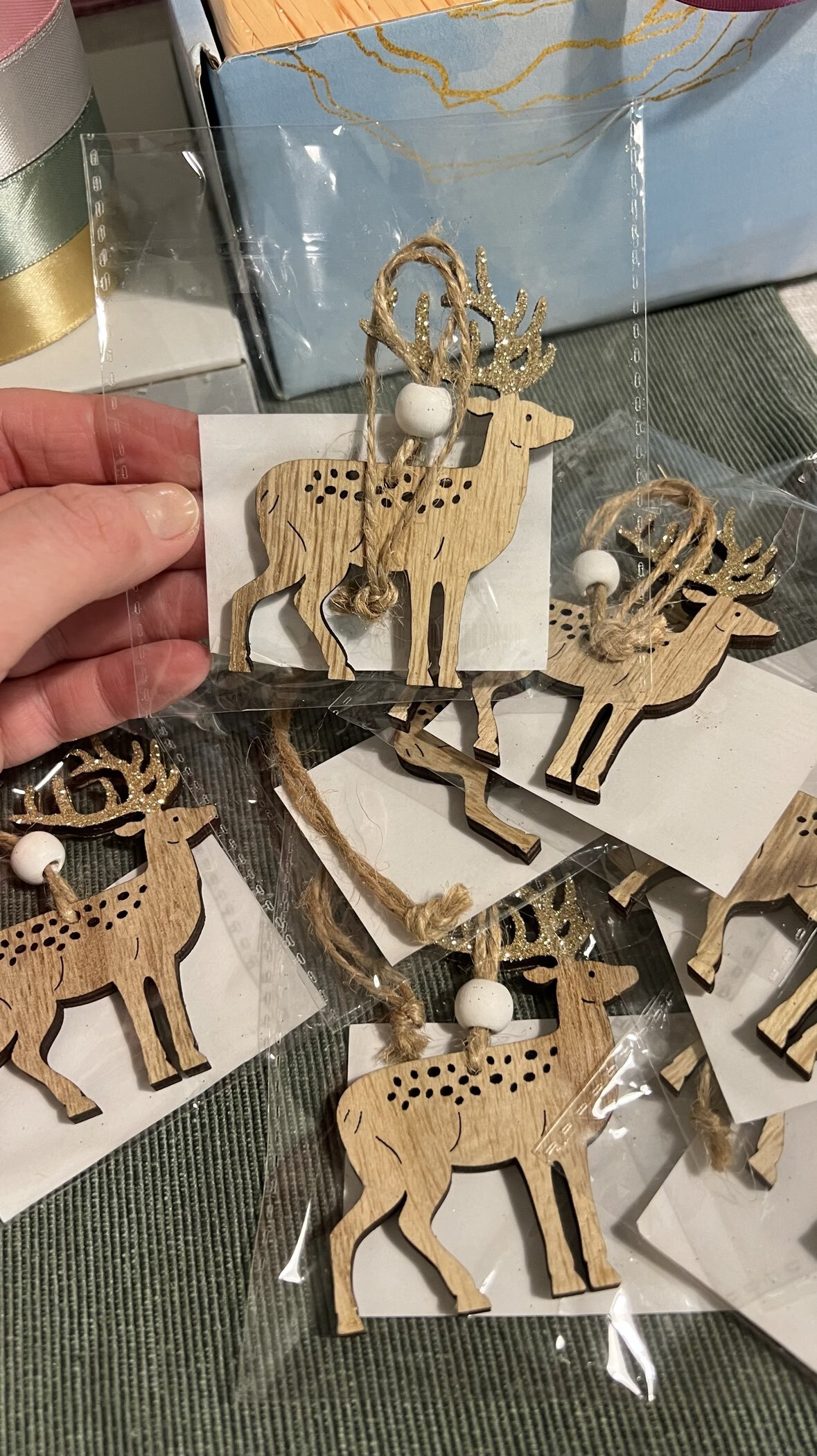 Фотография покупателя товара Елочная игрушка «Золотой олень», деревянная - Фото 1