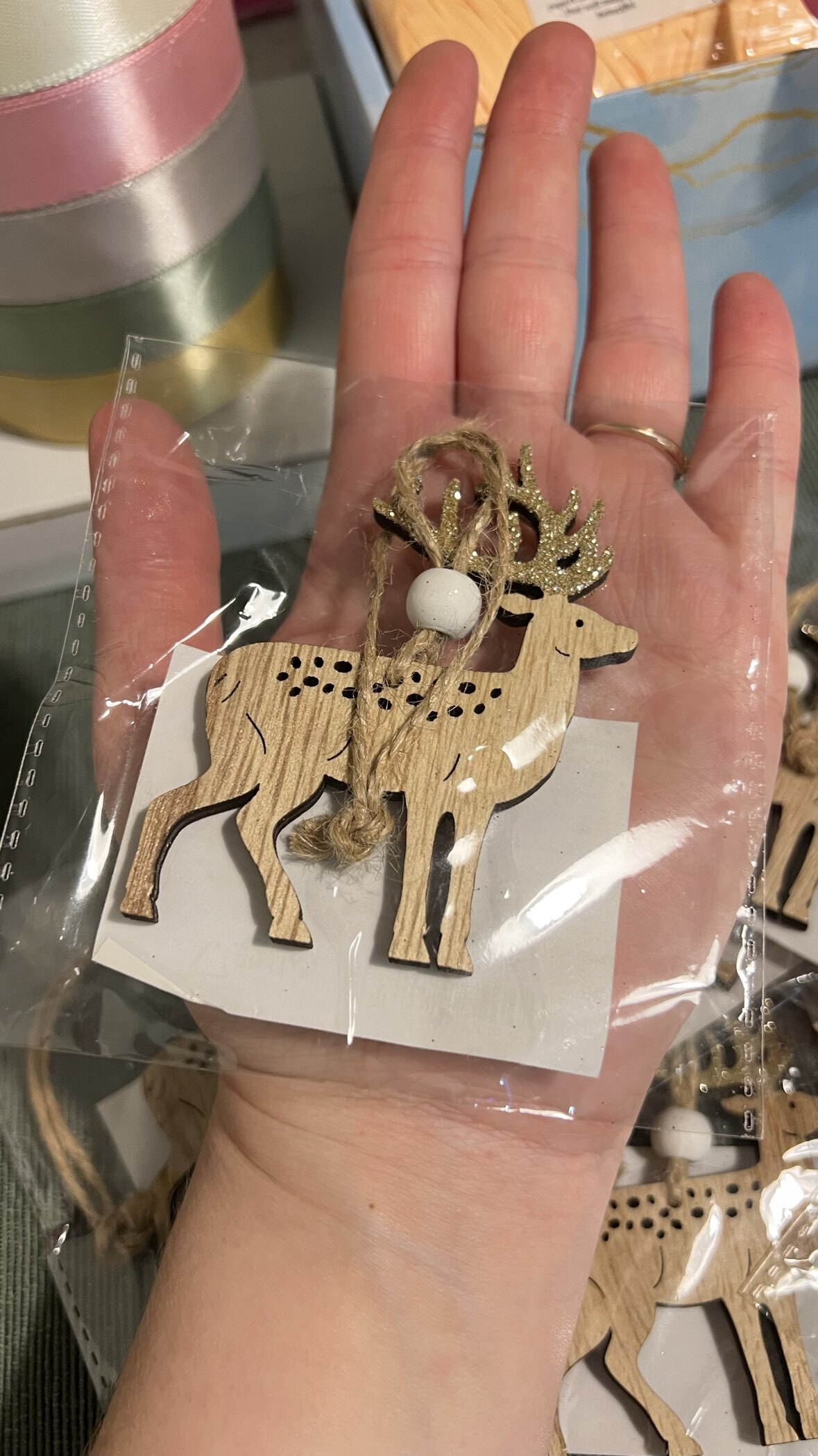 Фотография покупателя товара Елочная игрушка «Золотой олень», деревянная - Фото 2