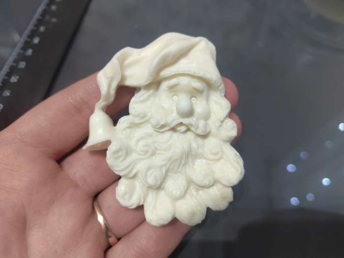 Фотография покупателя товара Молд для заливки новогодний «Санта», силикон, 8.2×7×1.5 см, розовый - Фото 2