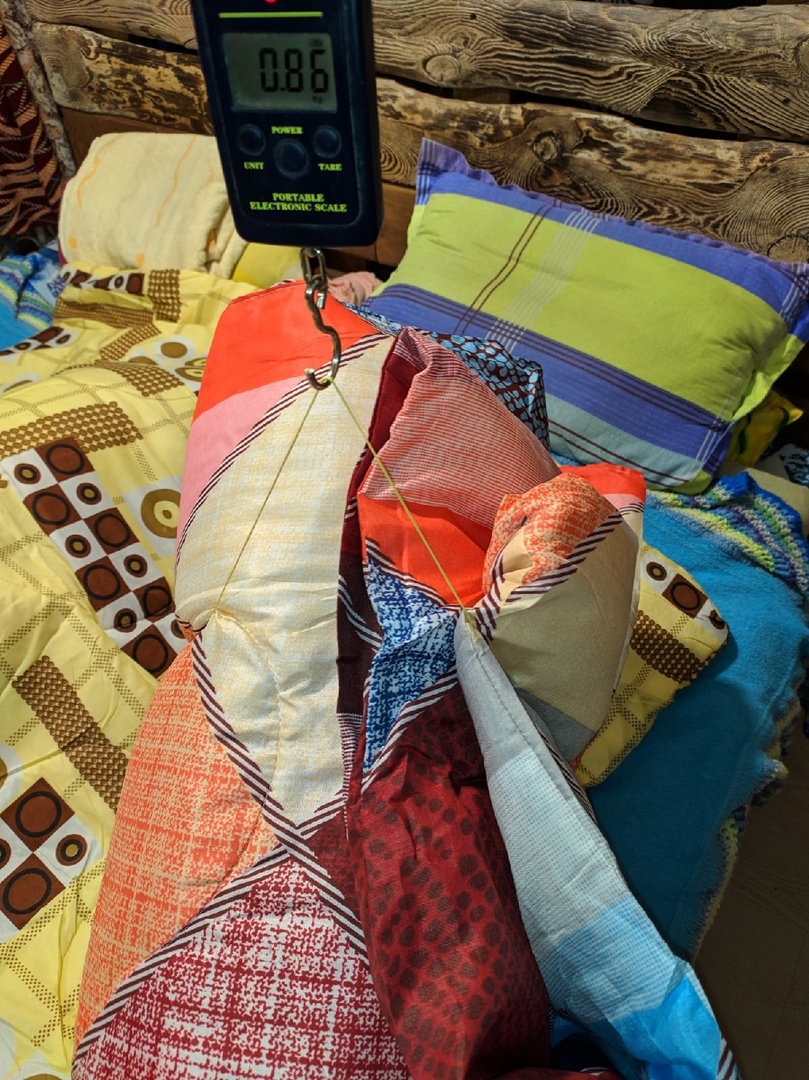 Фотография покупателя товара Одеяло всесезонное, размер 140х205 см, цвет МИКС, синтепон - Фото 3