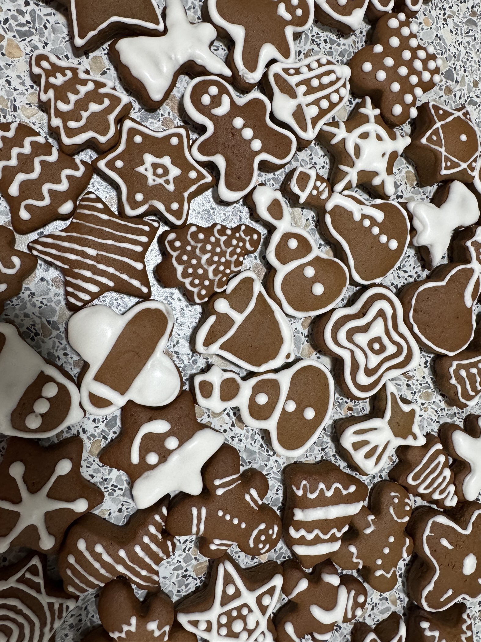 Фотография покупателя товара Формы для печенья новогодние Доляна «Праздник», набор 12 шт., пластик, МИКС - Фото 5