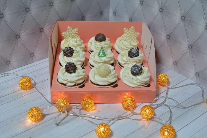 Фотография покупателя товара Коробка для 9 капкейков с окном, крафт, 25×25×10 см - Фото 8