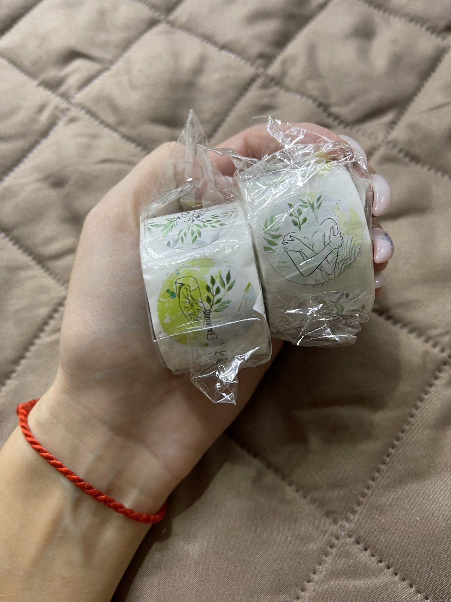 Фотография покупателя товара Набор наклеек для декора «Арт Узор. Акварель. Растения», в рулоне, бумага, d=2.5 см, 252 шт. - Фото 2