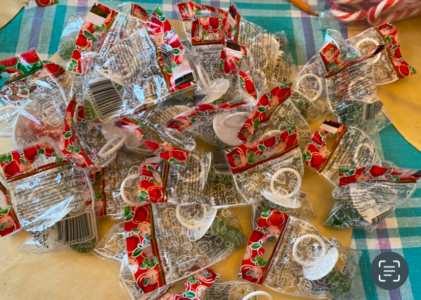 Фотография покупателя товара Карамель леденцовая "Соска", со вкусом винограда и яблока - Фото 2