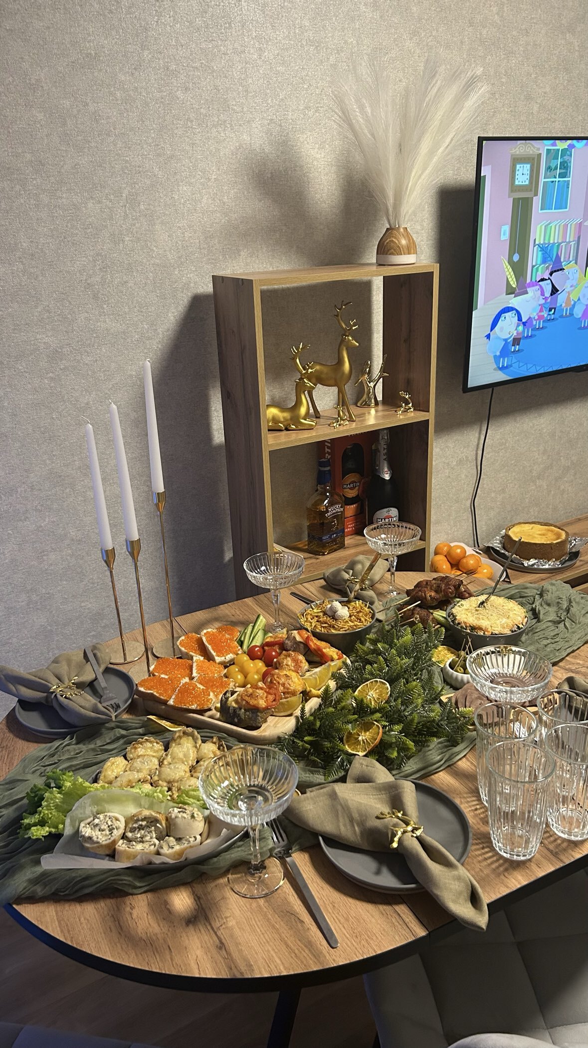 Фотография покупателя товара Ветка декоративная новогодняя, 62 см - Фото 5