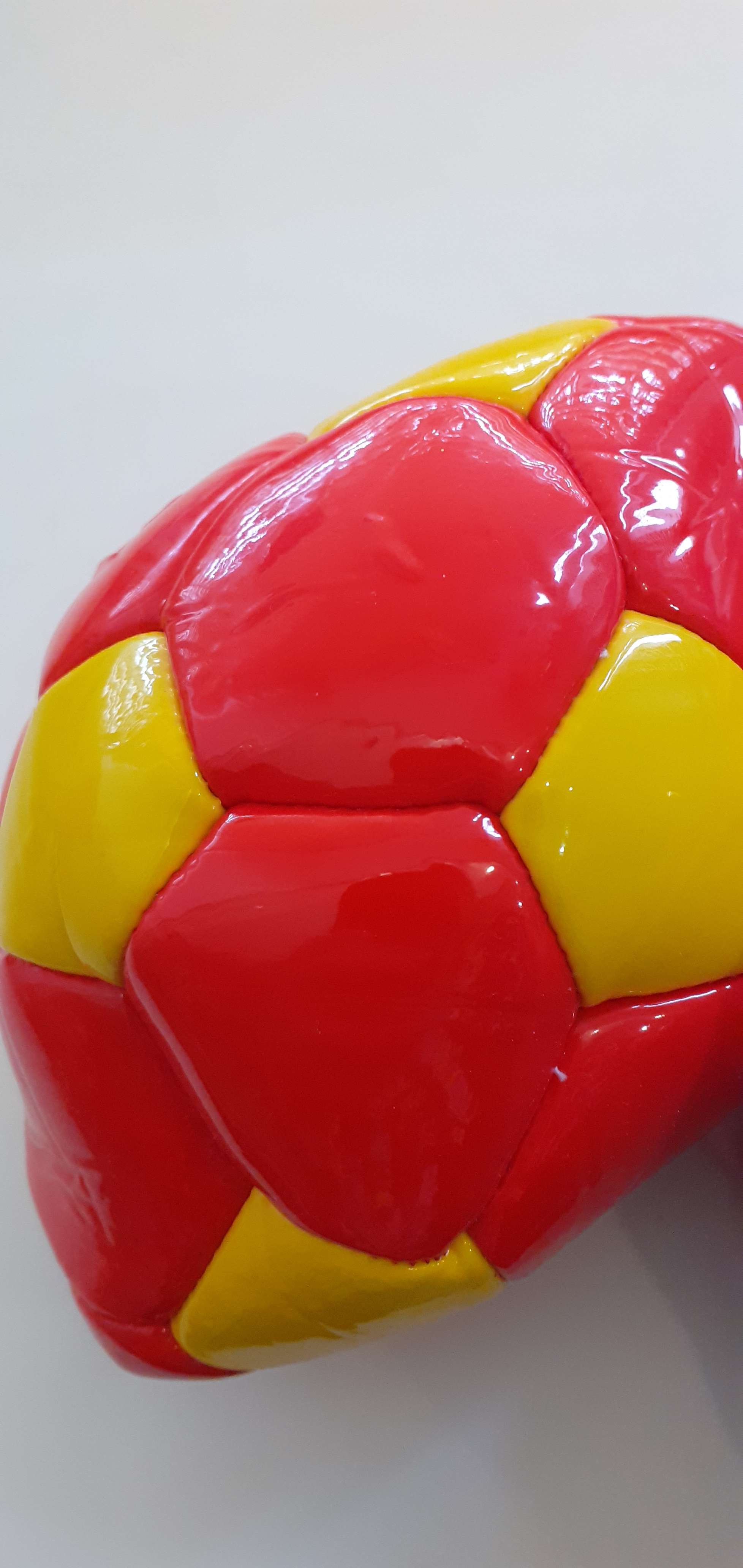 Фотография покупателя товара Мяч футбольный ONLYTOP, PVC, машинная сшивка, 32 панели, р. 2, цвет МИКС - Фото 1