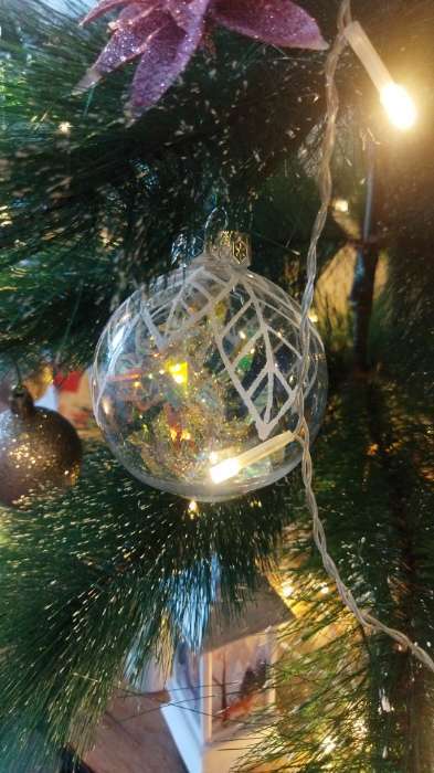 Фотография покупателя товара Ёлочные игрушки «Прозрачный лист», шары новогодние, d=8 см, набор 6 шт. - Фото 1