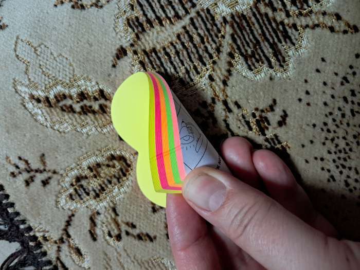 Фотография покупателя товара Блок с липким краем, «Сердце» 50 листов, флуоресцентные 5 цветов - Фото 2