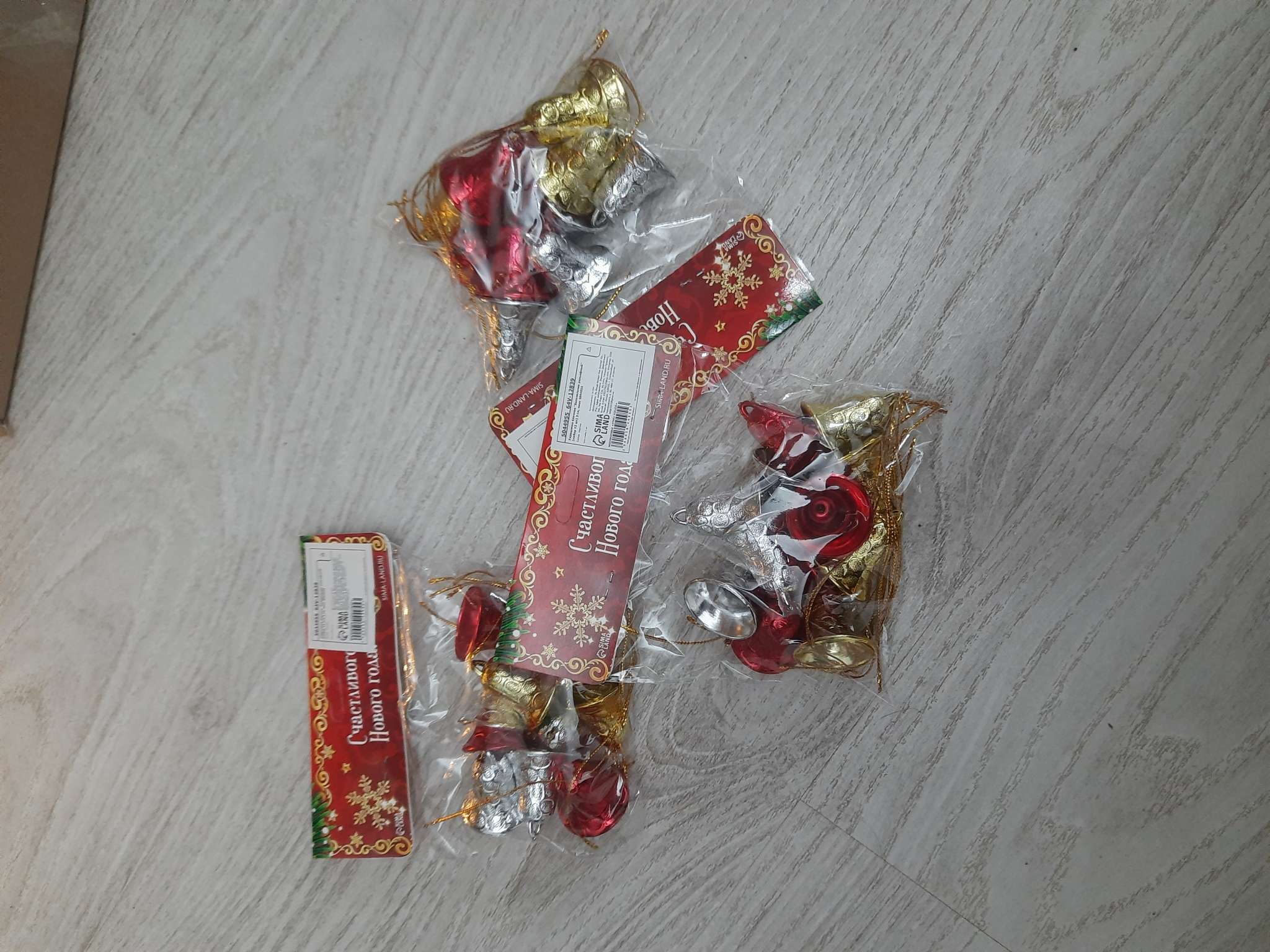 Фотография покупателя товара Ёлочные игрушки 12 шт. «Зимнее волшебство. Колокольчик в сеточку» пластик, 3×2.5 см, МИКС - Фото 1