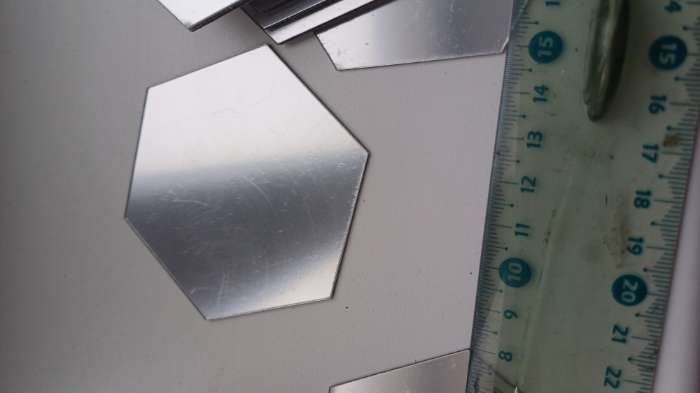 Фотография покупателя товара Зеркало настенное «Соты», на клеевой основе, акриловое, 21 шт., 8×7 см - Фото 9