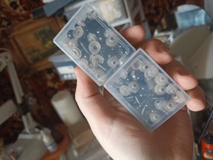 Фотография покупателя товара Глаза винтовые с заглушками, набор 50 шт., размер 1 шт. — 0.6 см, цвет чёрный - Фото 1