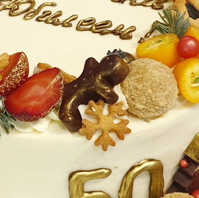 Фотография покупателя товара Форма для конфет и шоколада новогодняя Доляна «Ёлочки - иголочки», силикон, 30×17.3×1.3 см, 15 ячеек, сиреневая - Фото 3