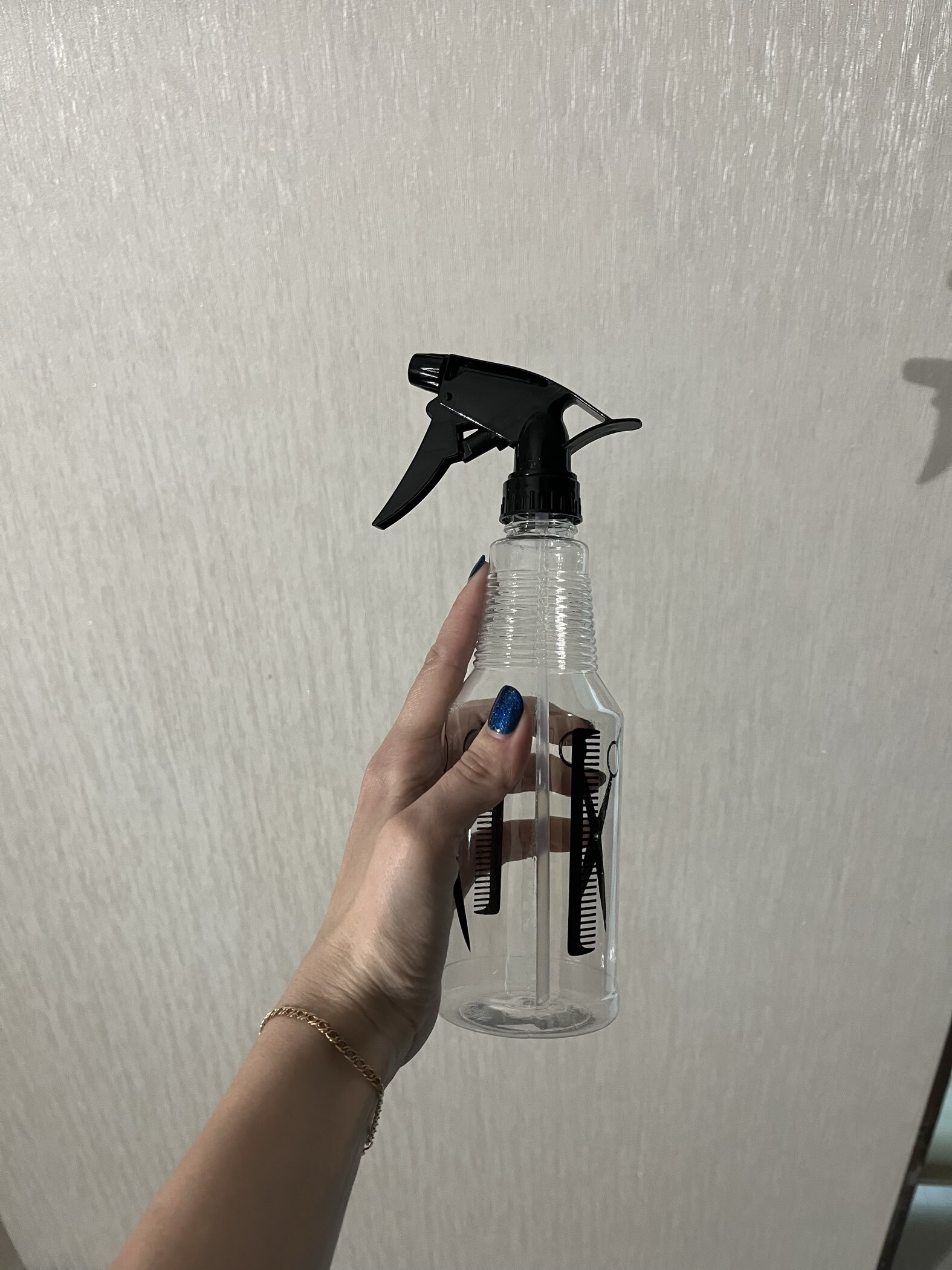 Фотография покупателя товара Распылитель парикмахерский, 250 мл, чёрный, прозрачный - Фото 1