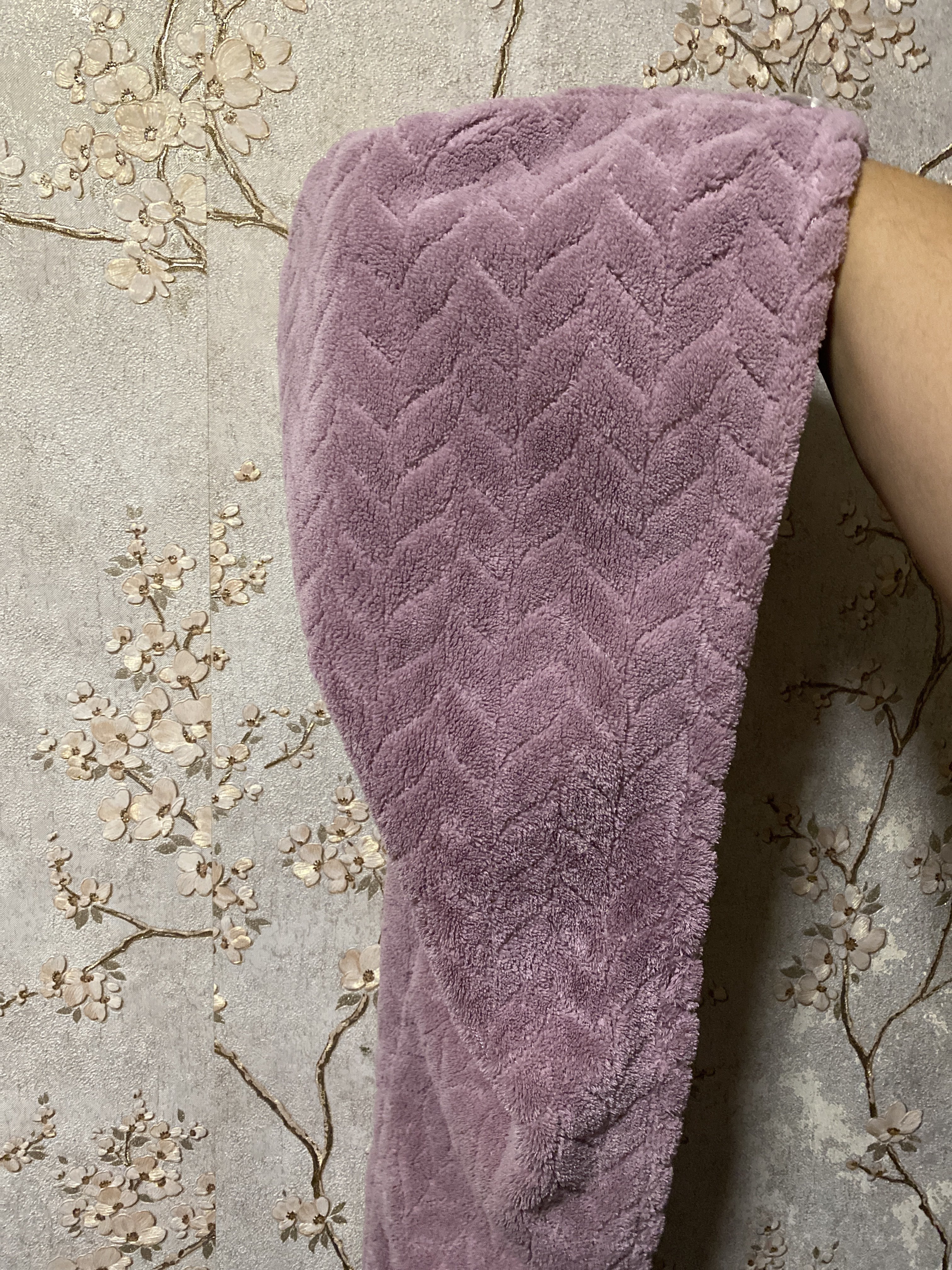 Фотография покупателя товара Чалма с пуговкой для сушки волос Доляна «Нежность», микрофибра, цвет МИКС