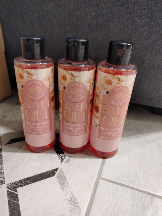 Фотография покупателя товара Пена для ванны «С 8 Марта!», 200 мл, аромат малинового лимонада, МИКС, Чистое счастье - Фото 1