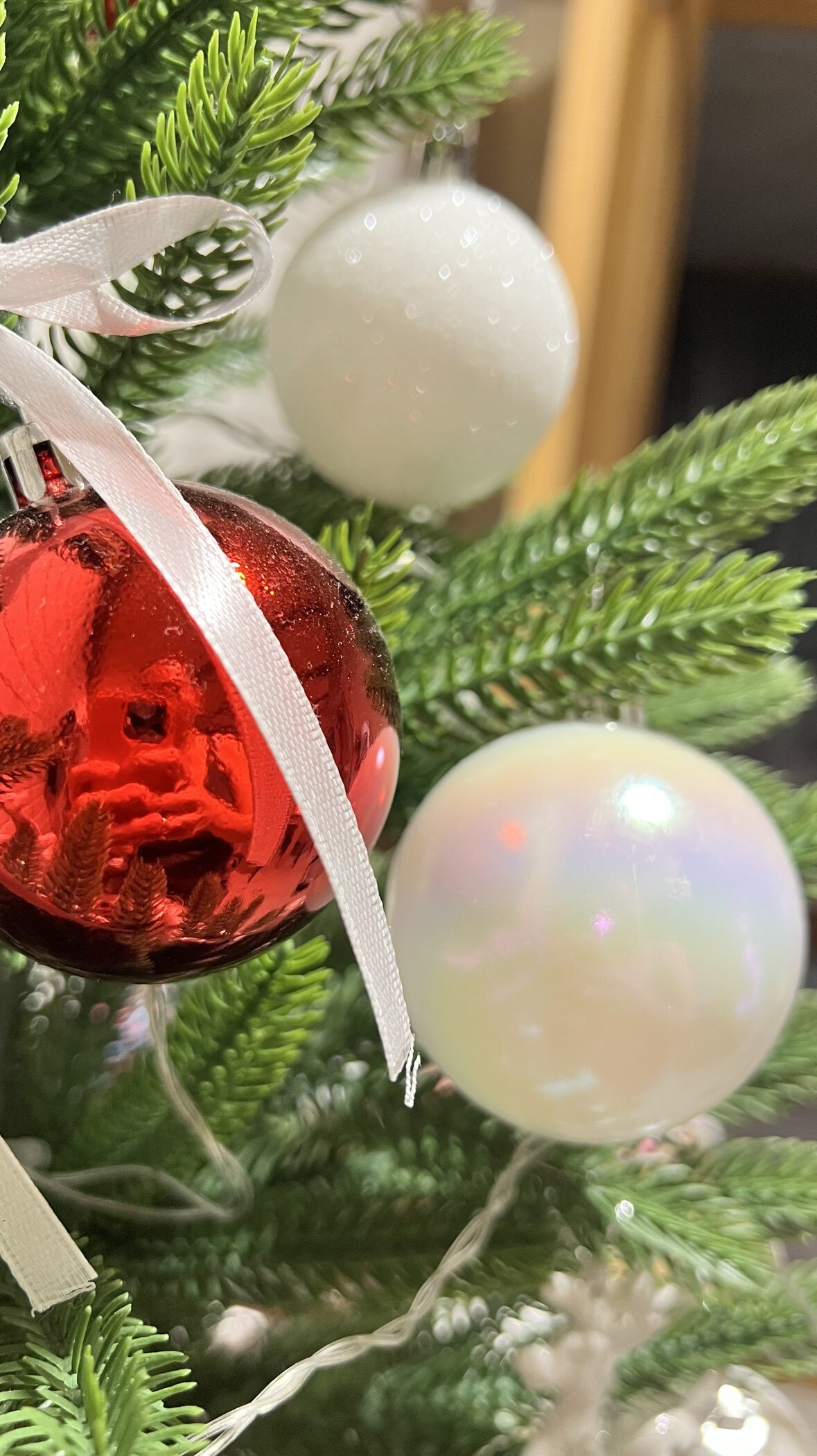 Фотография покупателя товара Ёлочные игрушки «Гармония», шары новогодние, d=5.5 см, 9 шт., грани, красный белый - Фото 1