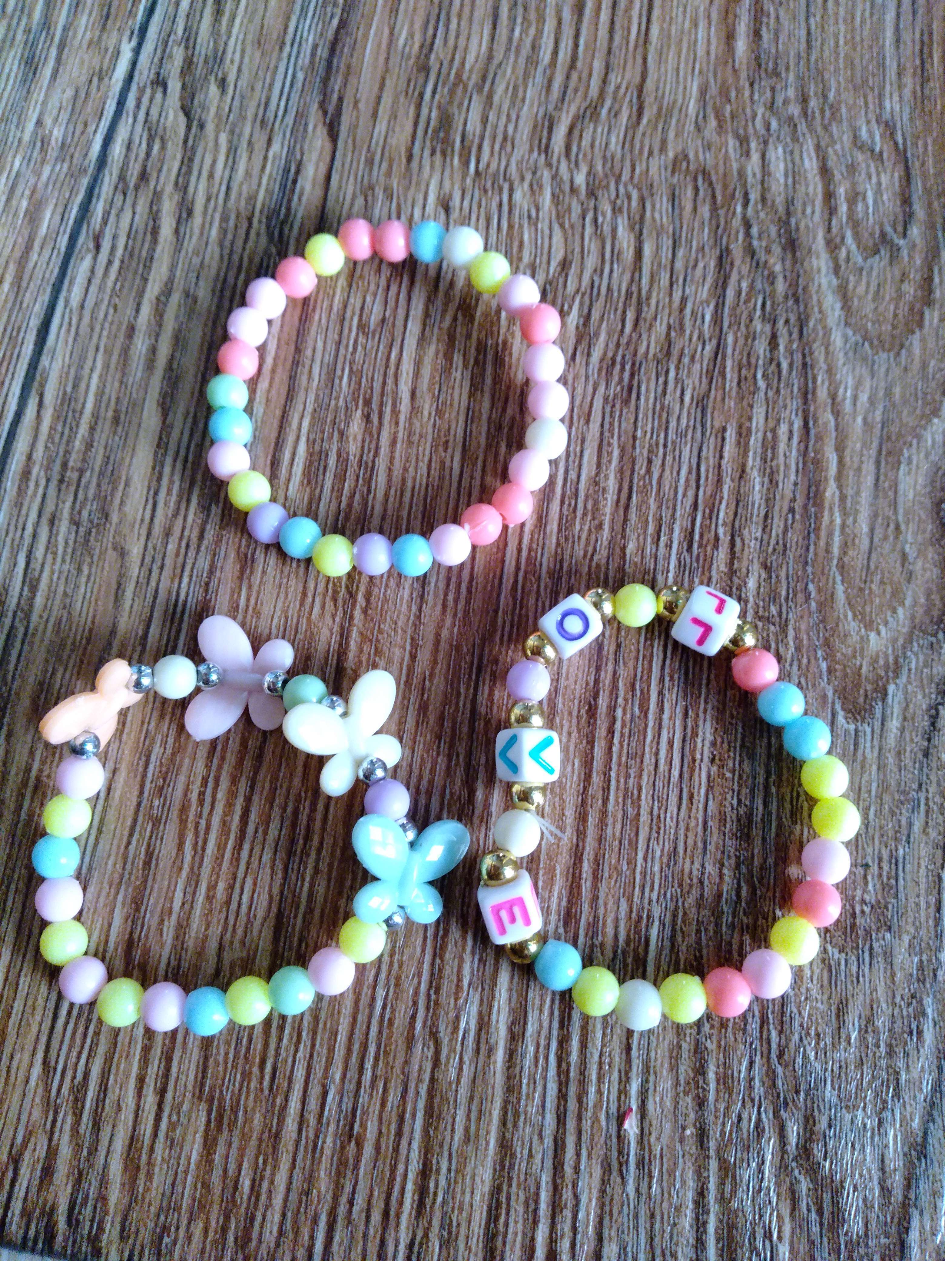 Фотография покупателя товара Набор детских браслетов "Выбражулька" 3шт, бабочки и буквы, цветные - Фото 1
