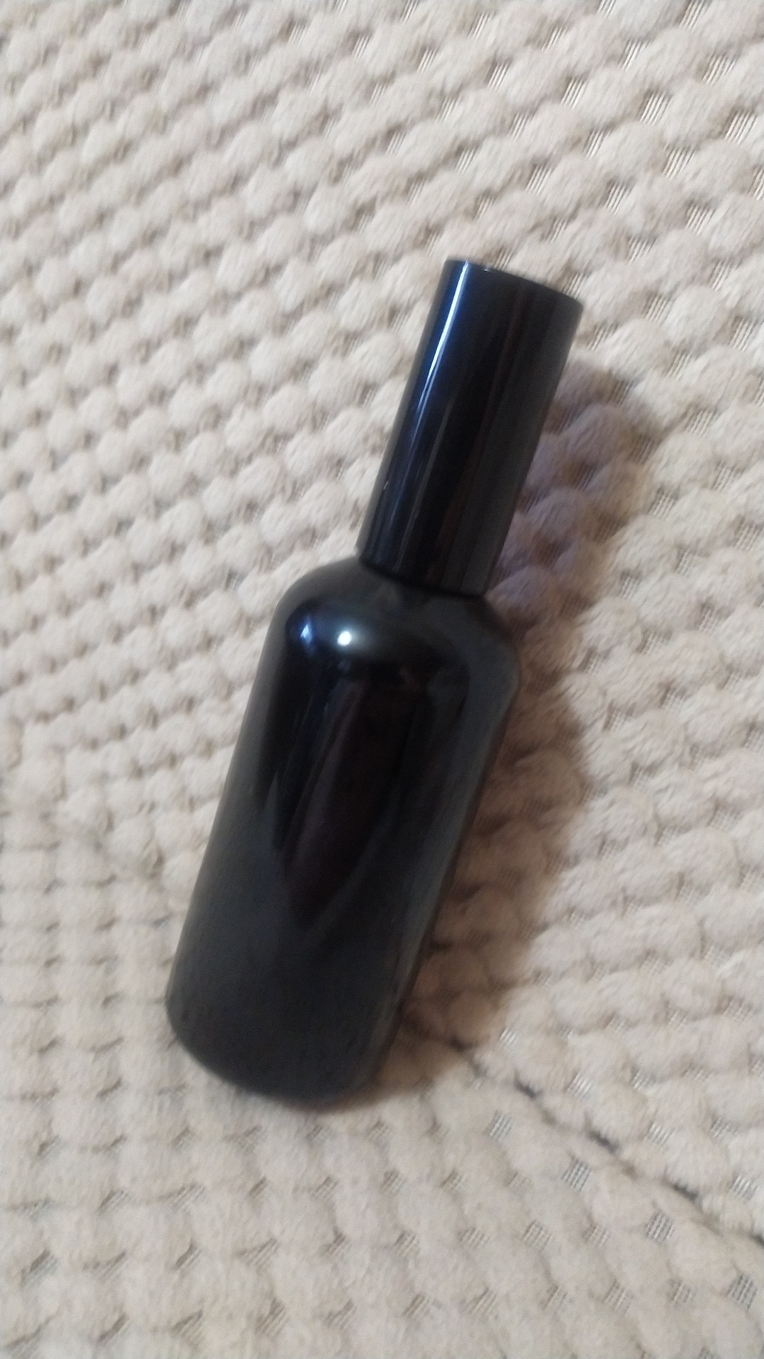 Фотография покупателя товара Флакон для парфюма, стеклянная, с распылителем Black, 100 мл, чёрный - Фото 1