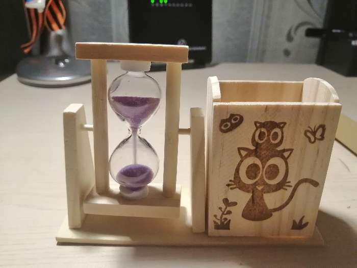 Фотография покупателя товара Песочные часы "Любовь  рисовать", сувенирные, с карандашницей, 9.5 х 13.5 см, микс