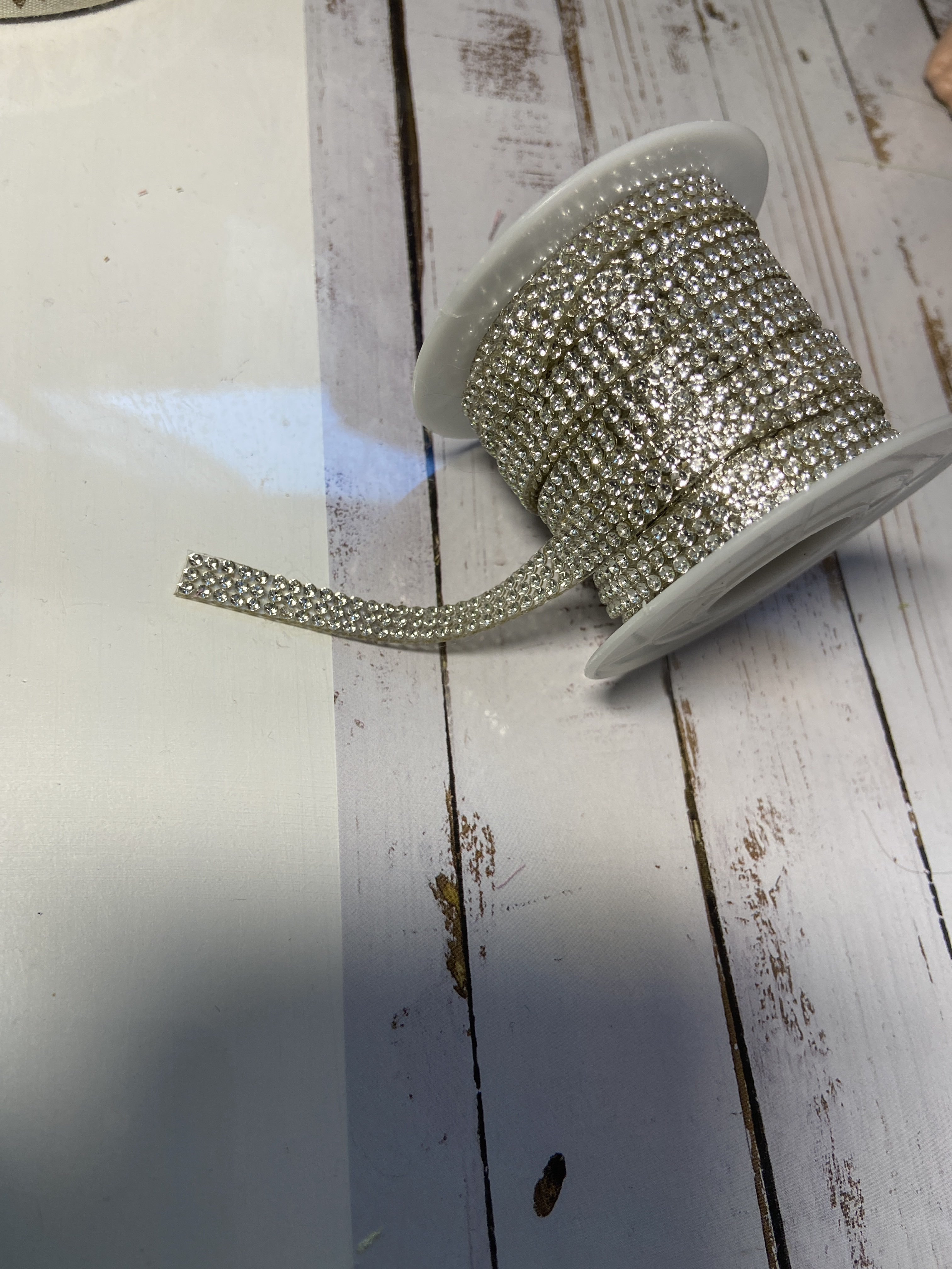 Фотография покупателя товара Стразы термоклеевые, с голографией, ширина - 7 мм, 4,5 ± 0,5 м, цвет серебряный - Фото 5