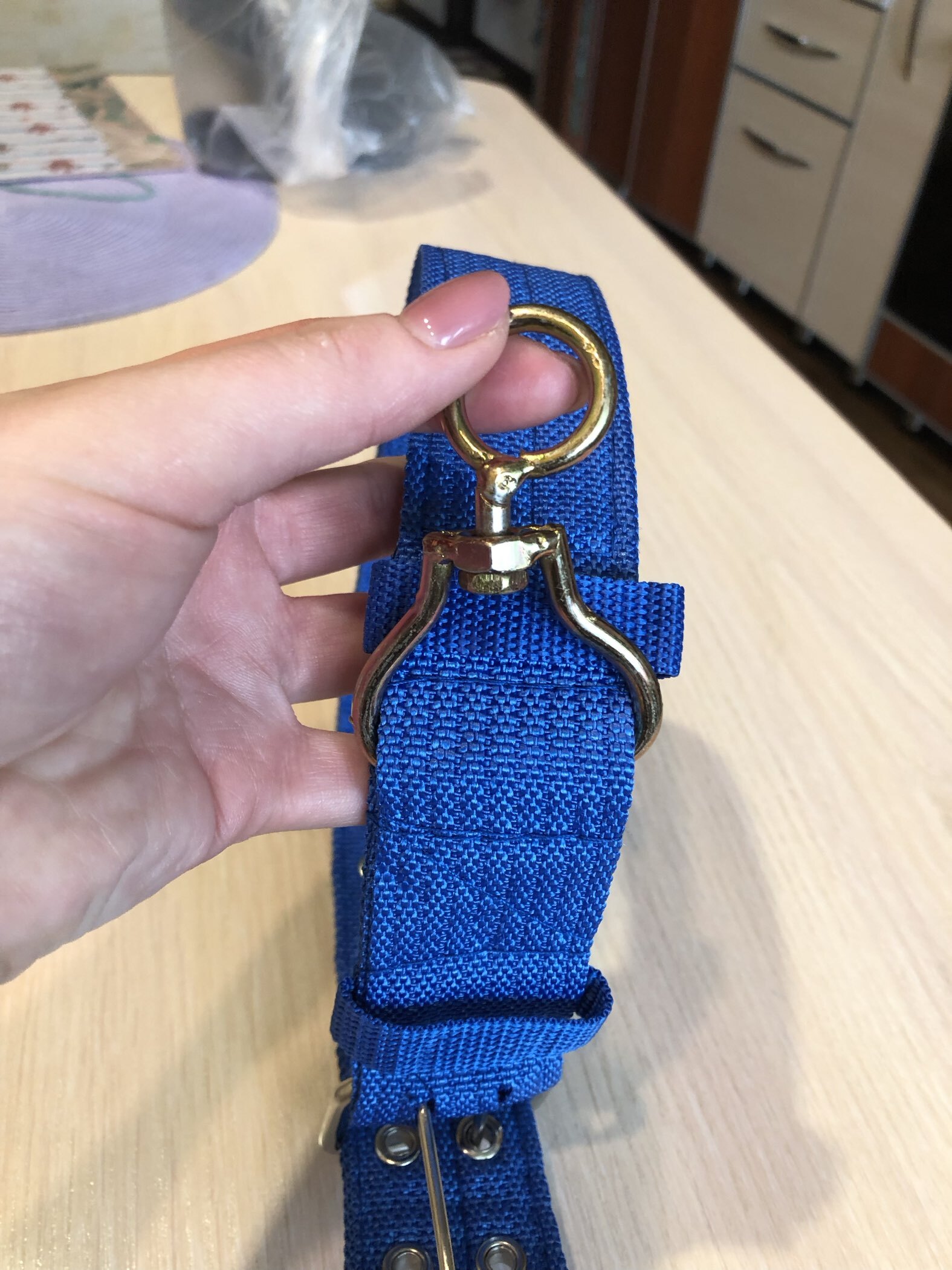 Фотография покупателя товара Ошейник четырехслойный, 65×4 см, ОШ 54-60 с, с вертлюгом, полиэстер, чёрный - Фото 2