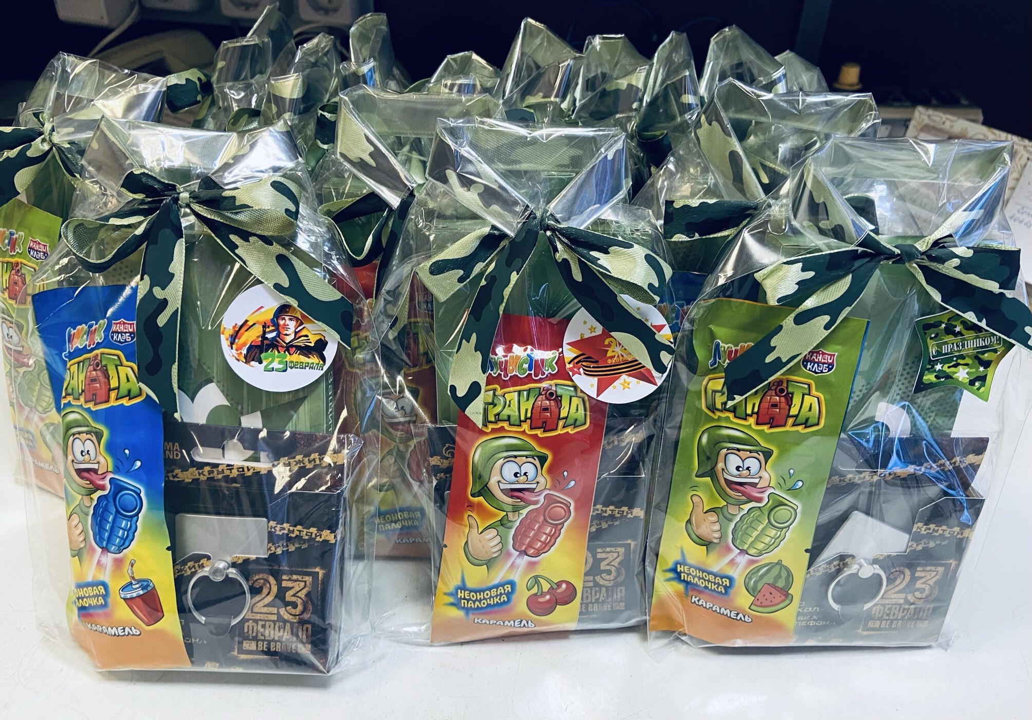 Фотография покупателя товара Лента атласная «Камуфляж», 1.5 × 22.5 (± 1) м, зелёная - Фото 11