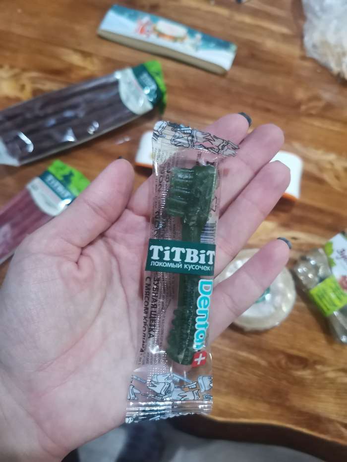 Фотография покупателя товара Зубная щетка TitBit ДЕНТАЛ+ для собак маленьких пород, мясо кролика 15 г - Фото 11