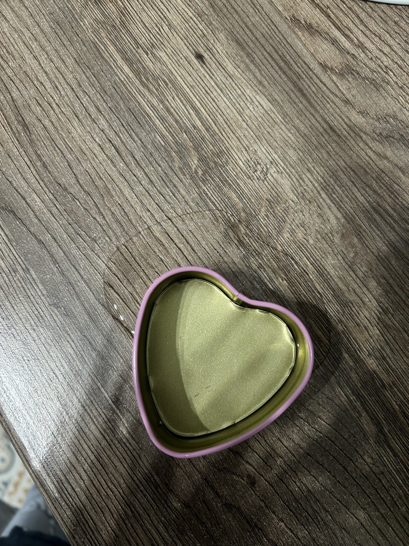 Фотография покупателя товара Банка для свечей с крышкой «Сердце. Глянец», шкатулка металл, розовый, 7×7×3.5 см - Фото 6