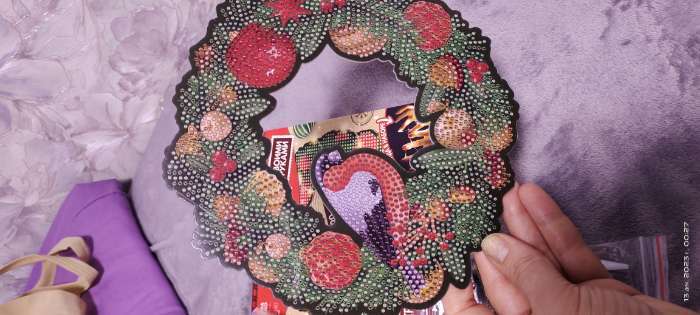 Фотография покупателя товара Алмазная мозаика на новый год с полным заполнением на фигурке. Венок «Снегирь», 20 х 20 см, набор для творчества - Фото 1