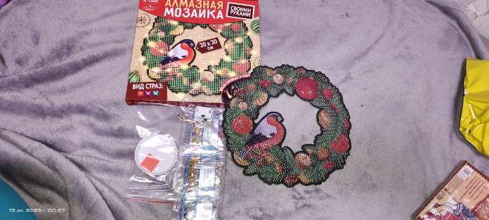 Фотография покупателя товара Алмазная мозаика на новый год с полным заполнением на фигурке. Венок «Снегирь», 20 х 20 см, набор для творчества - Фото 3