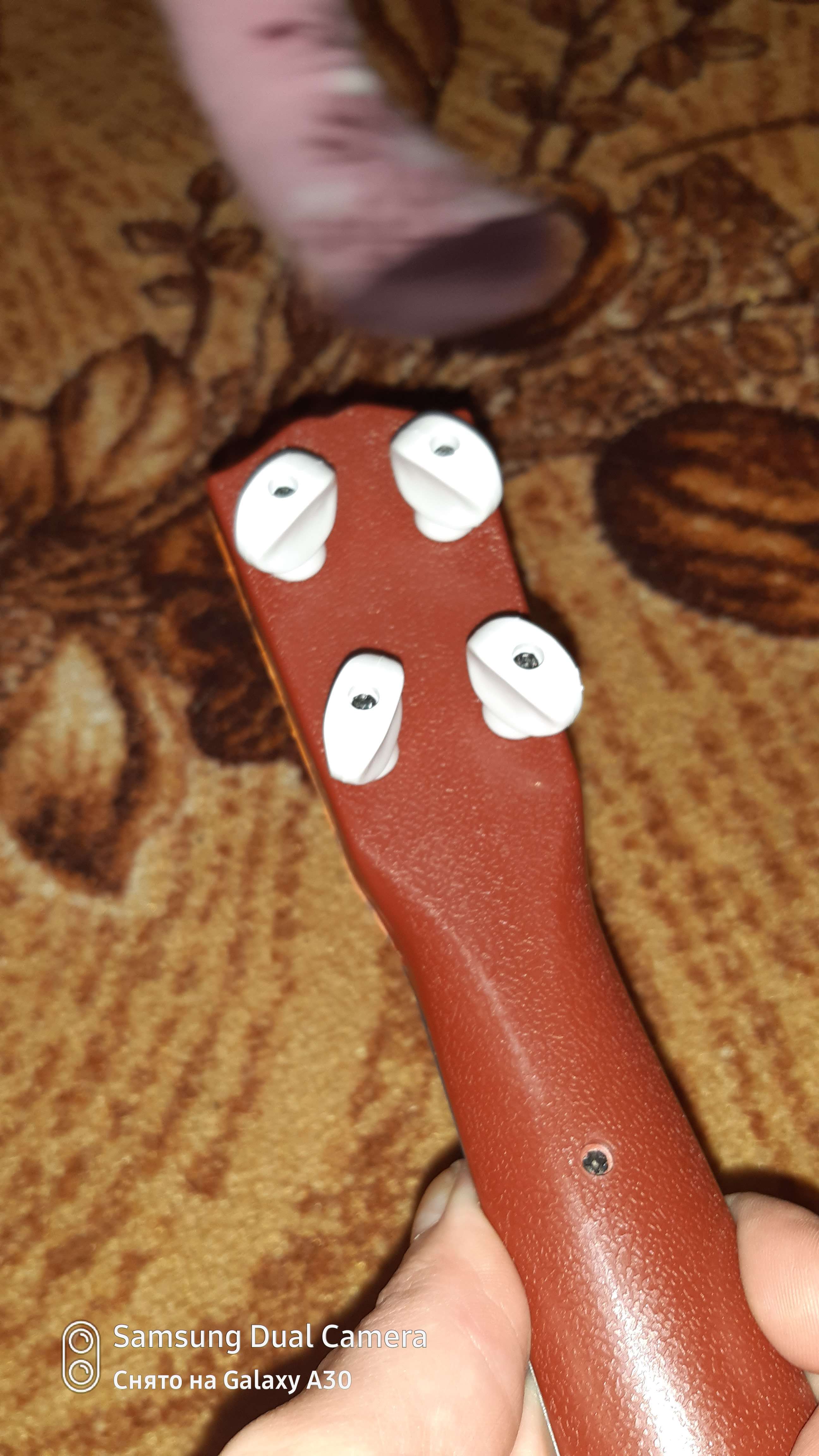 Фотография покупателя товара Детский музыкальный инструмент «Гитара: Классика», цвета МИКС - Фото 7
