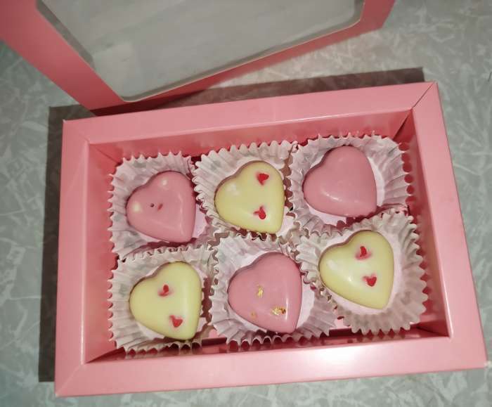 Фотография покупателя товара Форма для выпечки Доляна «Сердце», силикон, 29×17×1.5 см, 8 ячеек (6×5×1.5 см), коричневая - Фото 1