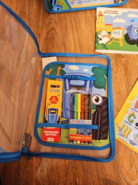 Фотография покупателя товара Канцелярский набор в папке, 5 предметов, «Синий трактор» - Фото 3