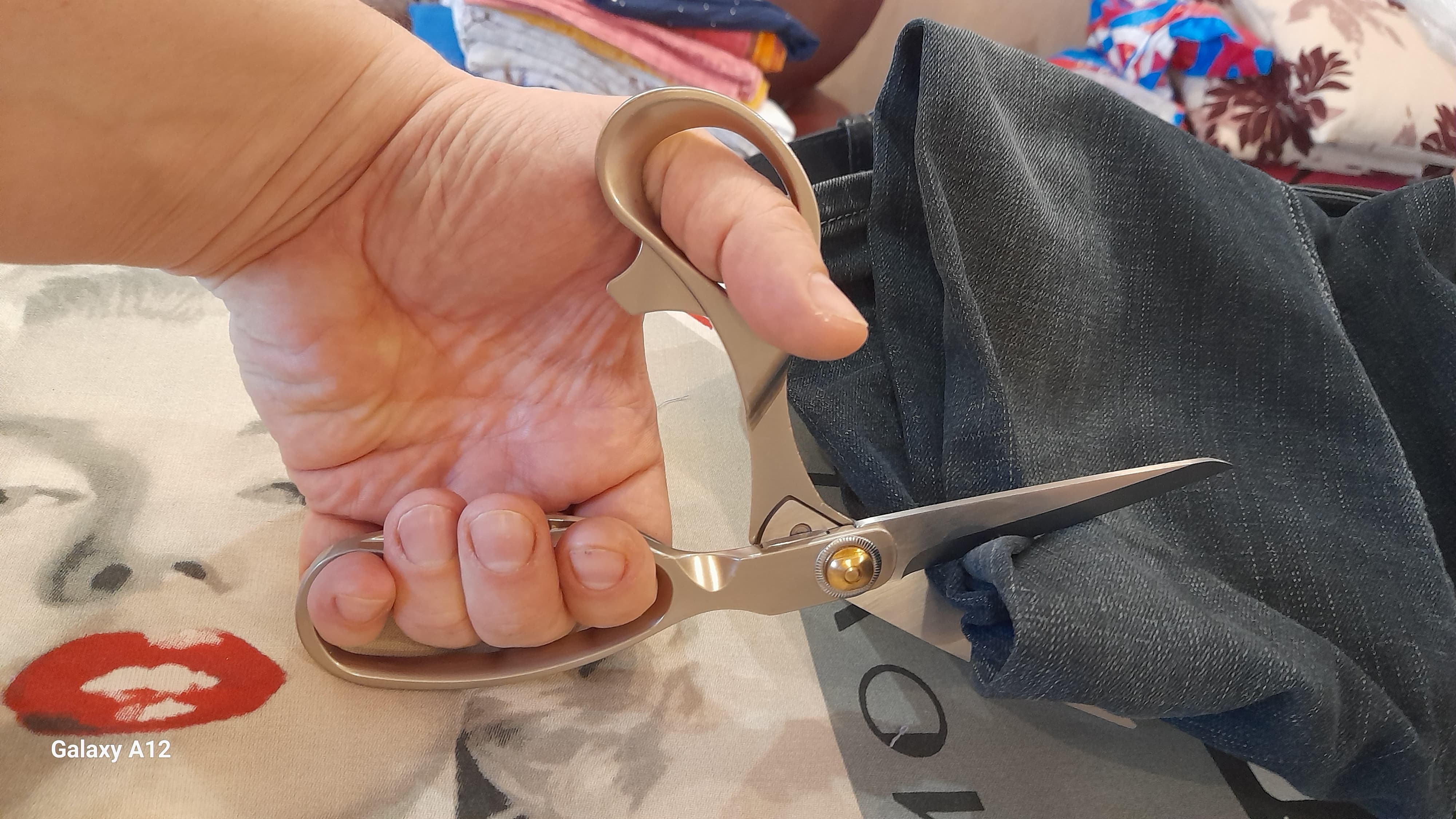 Фотография покупателя товара Ножницы закройные Premium, скошенное лезвие, 8.5", 21.6 см, серые - Фото 1