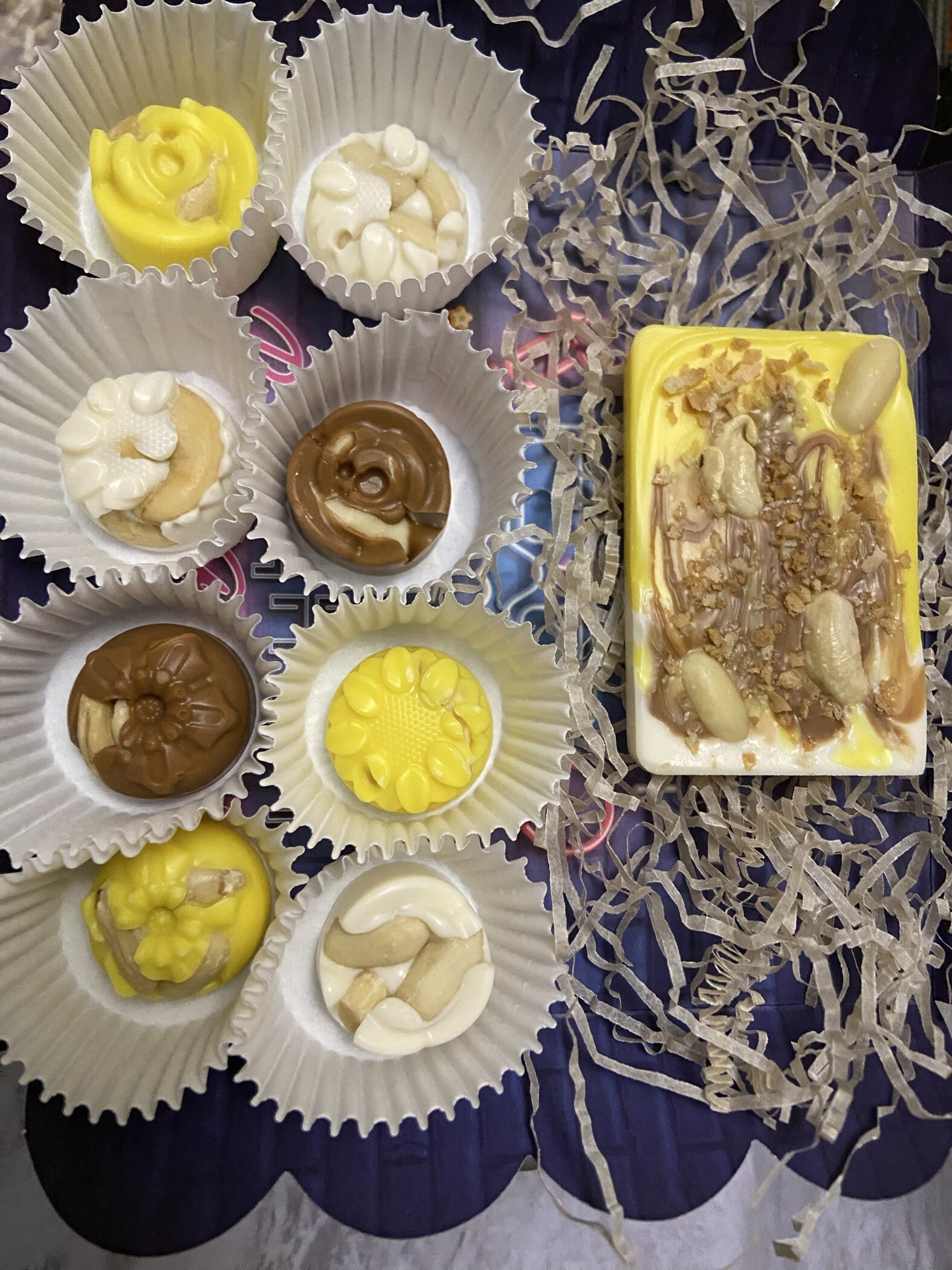 Фотография покупателя товара Форма для конфет и шоколада Доляна «Сердечки», силикон, 19.5×10×1.8 см, 15 ячеек (2.7×2.3 см), МИКС - Фото 1