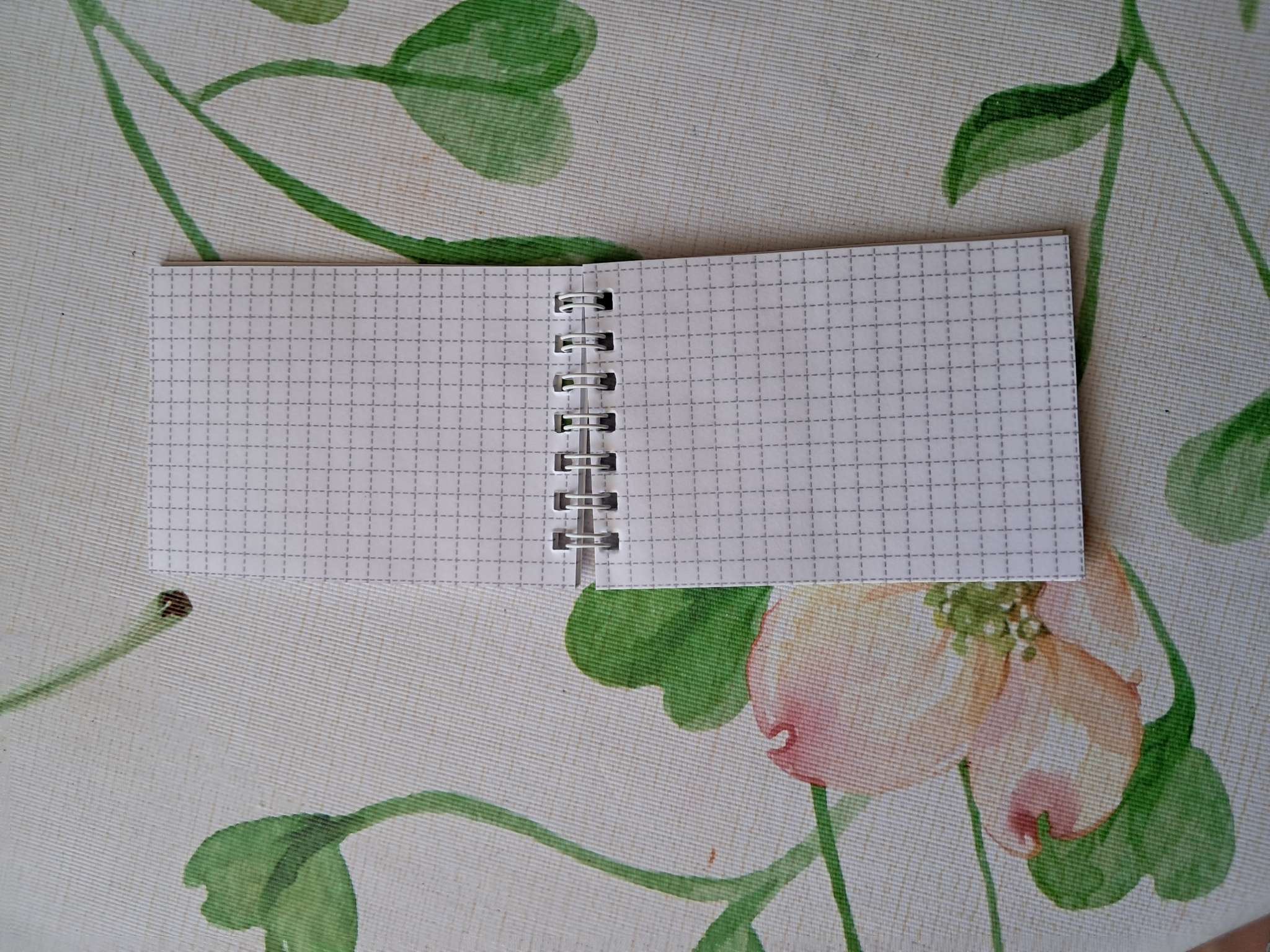 Фотография покупателя товара Блокнот А7, 32 л. в мягкой обложке, на гребне «Великих побед» - Фото 1