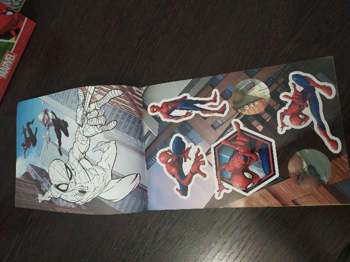 Фотография покупателя товара Книга с наклейками «Герой», Человек-паук - Фото 3