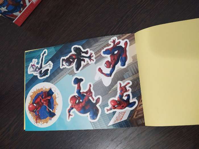 Фотография покупателя товара Книга с наклейками «Герой», Человек-паук - Фото 2
