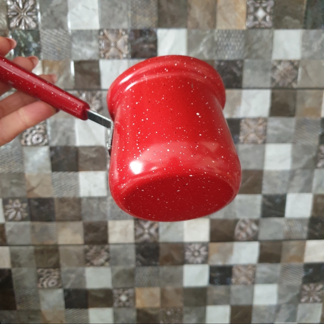 Фотография покупателя товара Турка Доляна «Мрамор рэд», 400 мл, d=8 см, пластиковая ручка, антипригарное покрытие, индукция, цвет красный