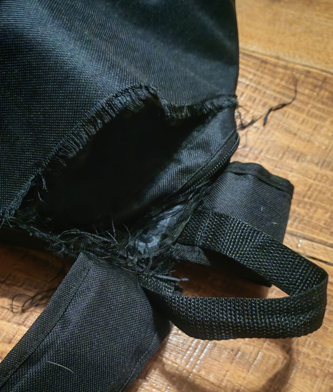 Фотография покупателя товара Рюкзак школьный молодёжный «Аниме», 33×13×37, отдел на молнии, карман, чёрный - Фото 2