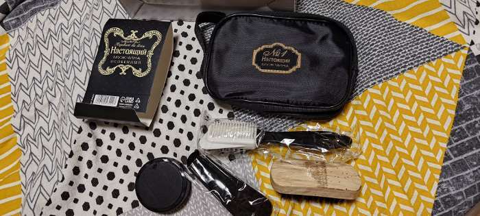 Фотография покупателя товара Подарочный набор дорожный для обуви «Первый во всем»: щётка 2 шт., губка, лопатка - Фото 4